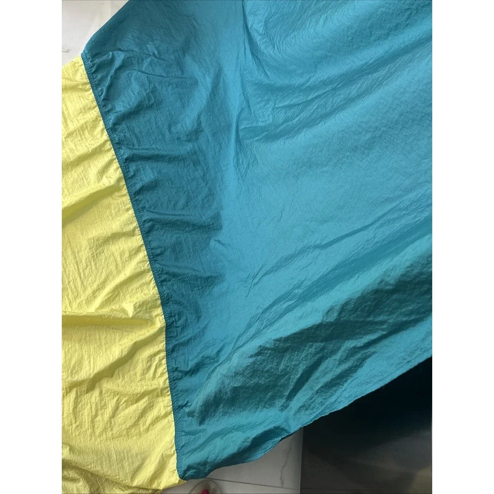 Grand Trunk Parachute Beach Blanket Yellow Teal Lightweight Packable Quick Dry